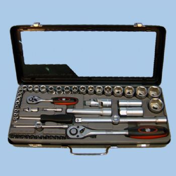 Metal Case Series - 50pcs 1/4" & 1/2" Socket Wrench set 
